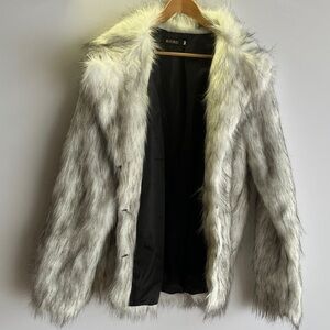 Elegant Women's Silver Faux Fur Teddy Jacket